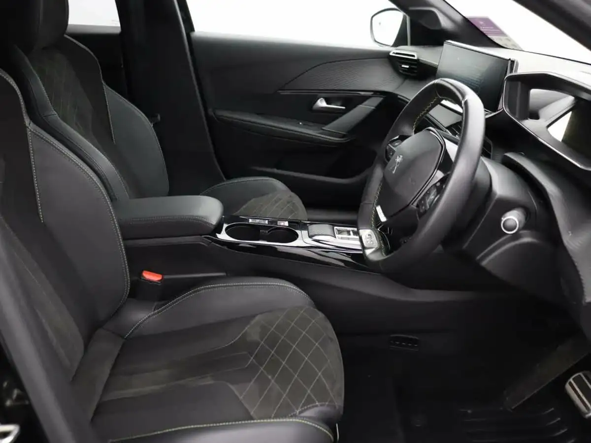 2022-peugeot-208-e-gt-premium-big-20