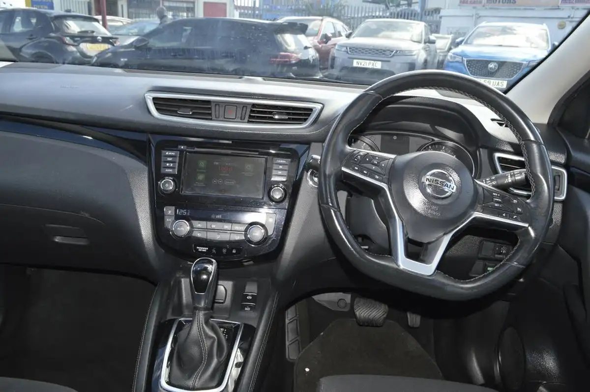 2020-nissan-qashqai-13-dig-t-n-connecta-160ps-auto-big-12