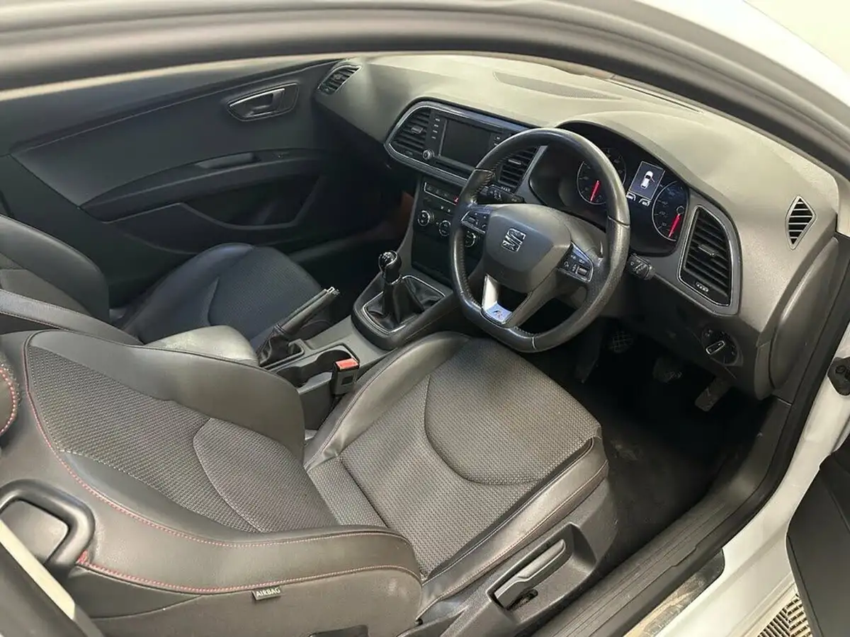 2013-seat-leon-18-fr-tech-pack-ss-sportcoupe-3d-big-10