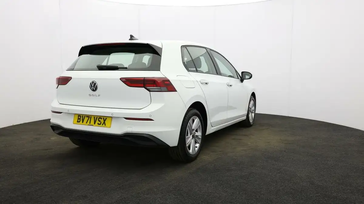 2021-volkswagen-golf-20tdi-life-hatchback-big-51