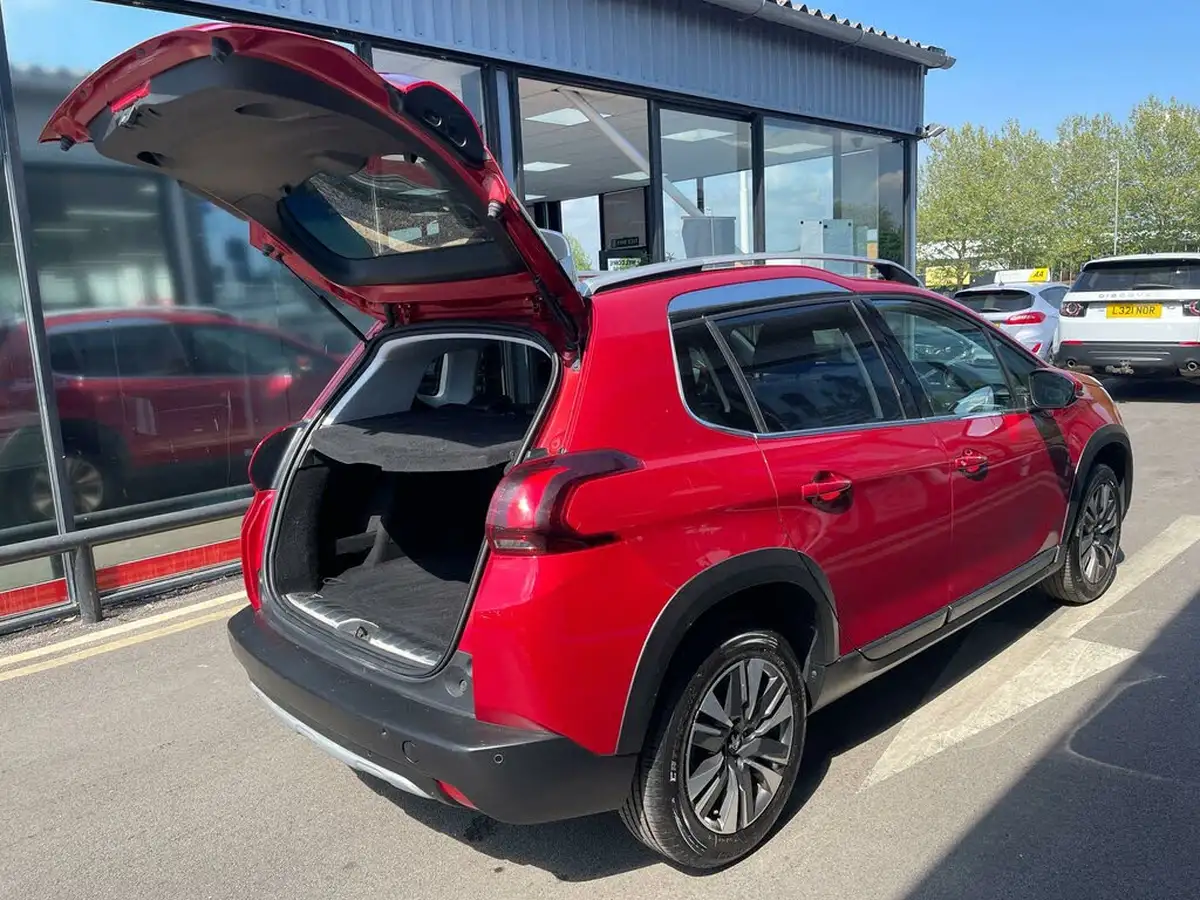 2019-peugeot-2008-suv-12-puretech-allure-82bhp-big-44