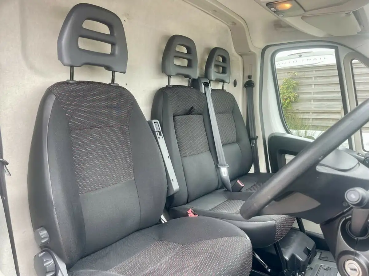 2018-citroen-relay-20bluehdi-35-l2h2-big-14