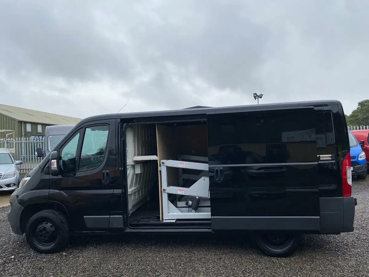 2017-citroen-relay-20bluehdi-35-l2h1-enterprise-big-51