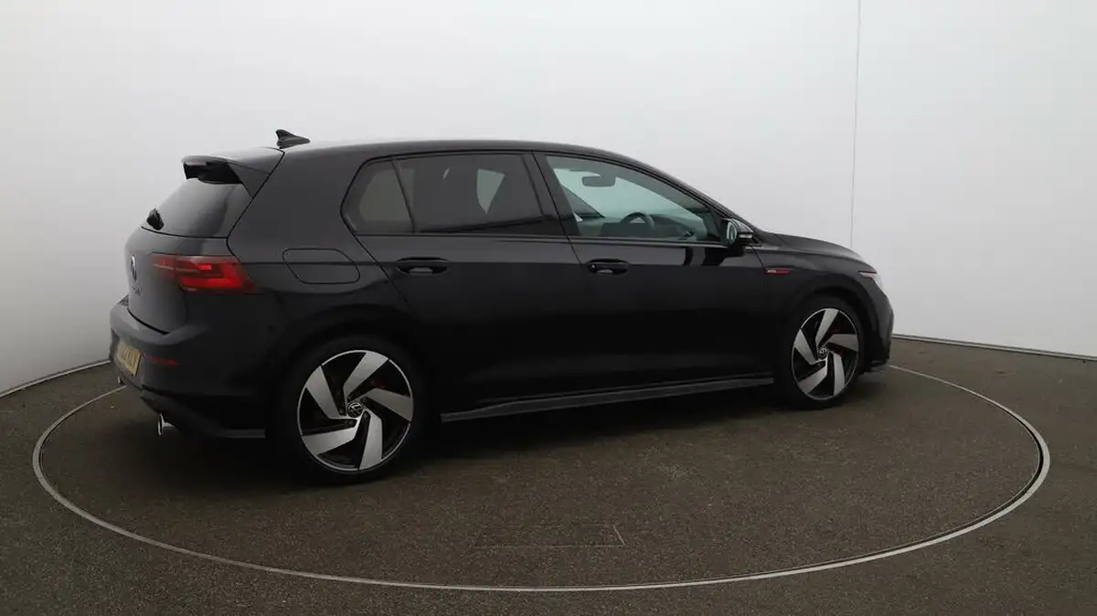 2022-volkswagen-golf-20-tsi-gti-dsg-big-52