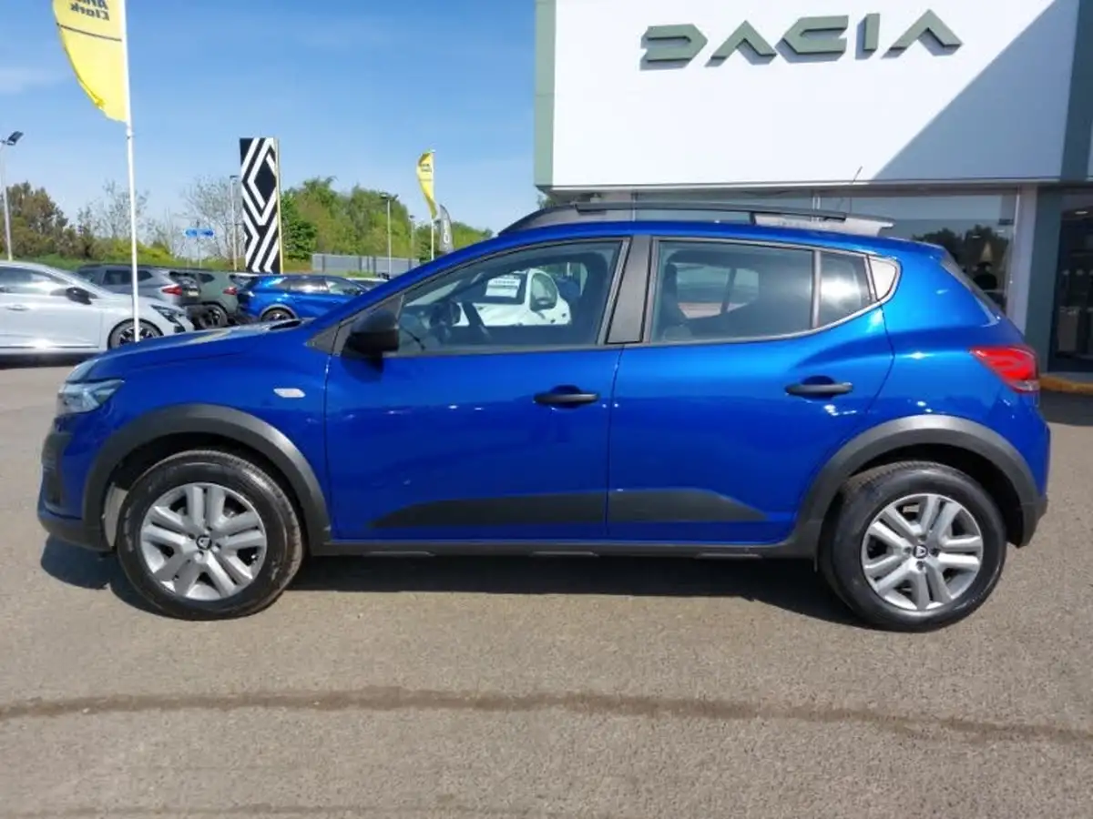 2021-dacia-sandero-stepway-10-tce-essential-90bhp-big-3
