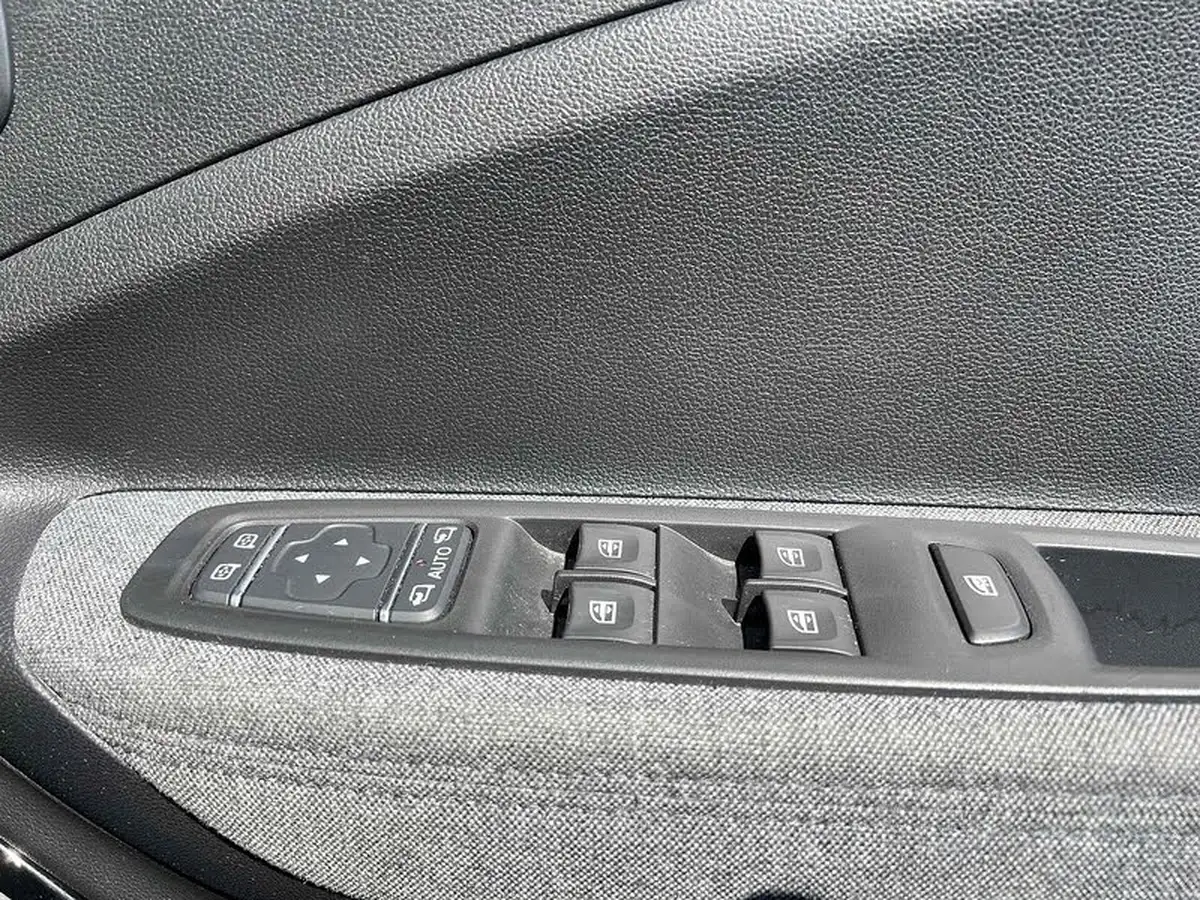 2020-renault-zoe-e-i-gt-line-big-39