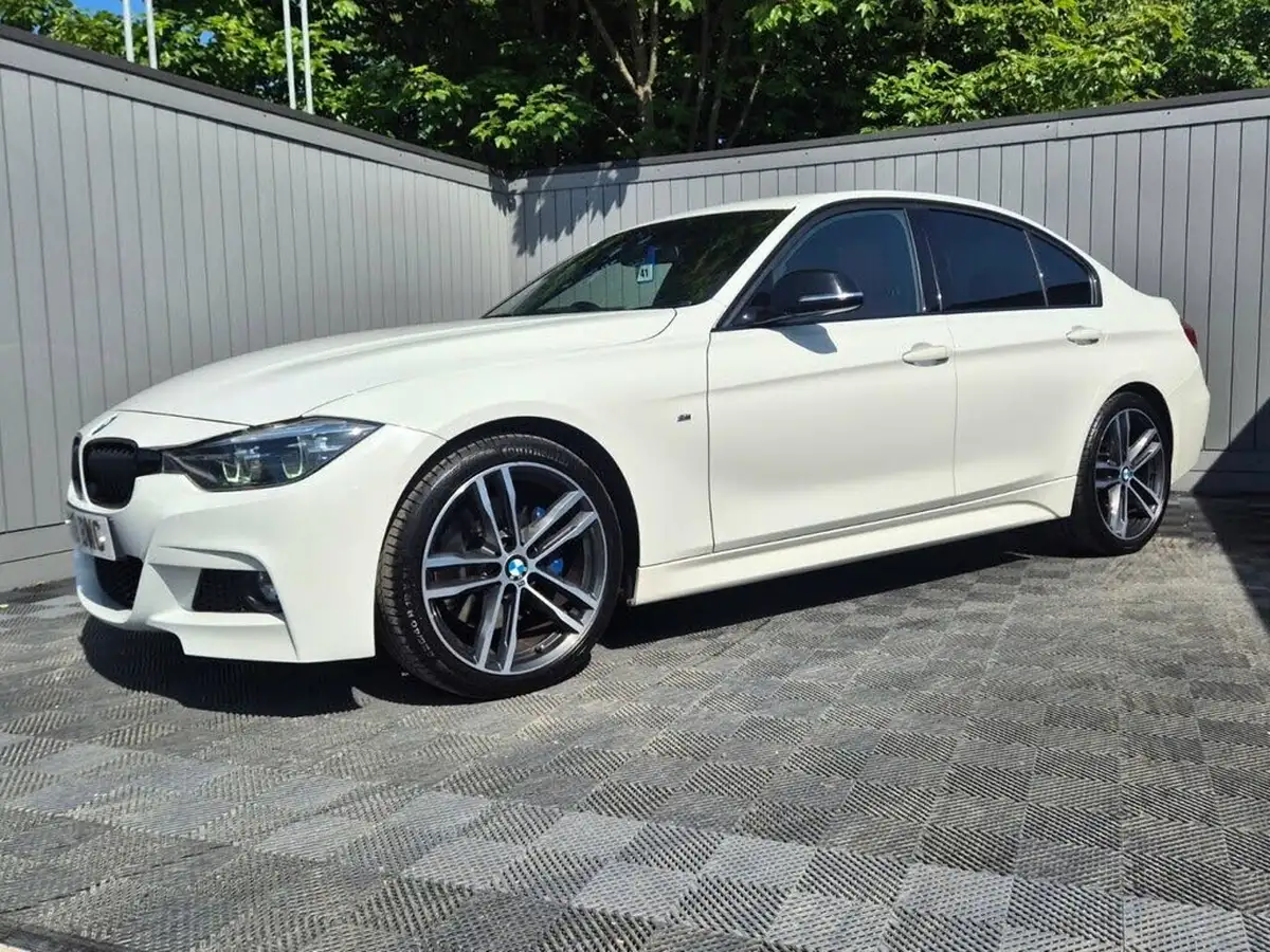 2018-bmw-3-series-20-320i-m-sport-shadow-edition-saloon-4d-auto-big-3