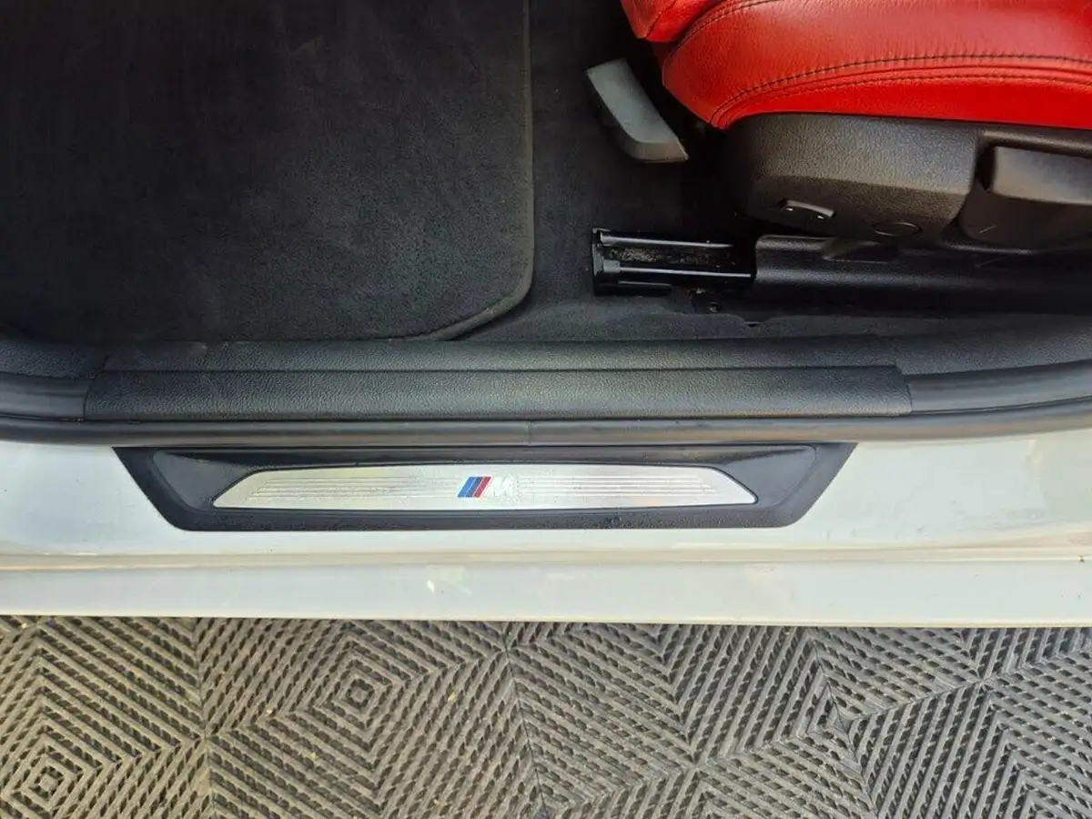 2018-bmw-3-series-20-320i-m-sport-shadow-edition-saloon-4d-auto-big-27