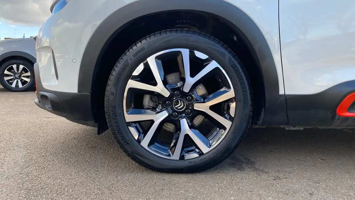 2020-citroen-c5-aircross-15bluehdi-flair-plus-eat8-big-15