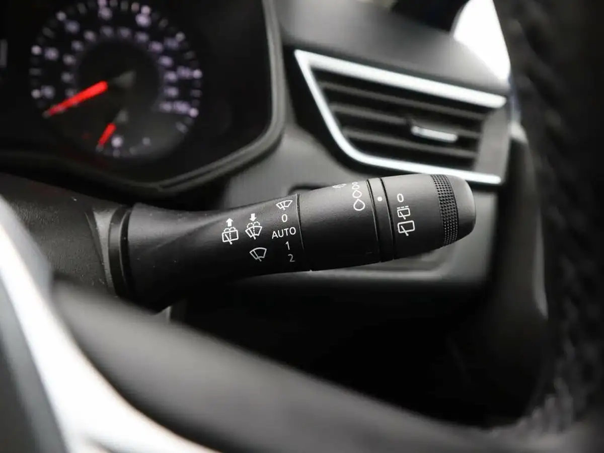 2022-renault-clio-10-tce-iconic-edition-big-31