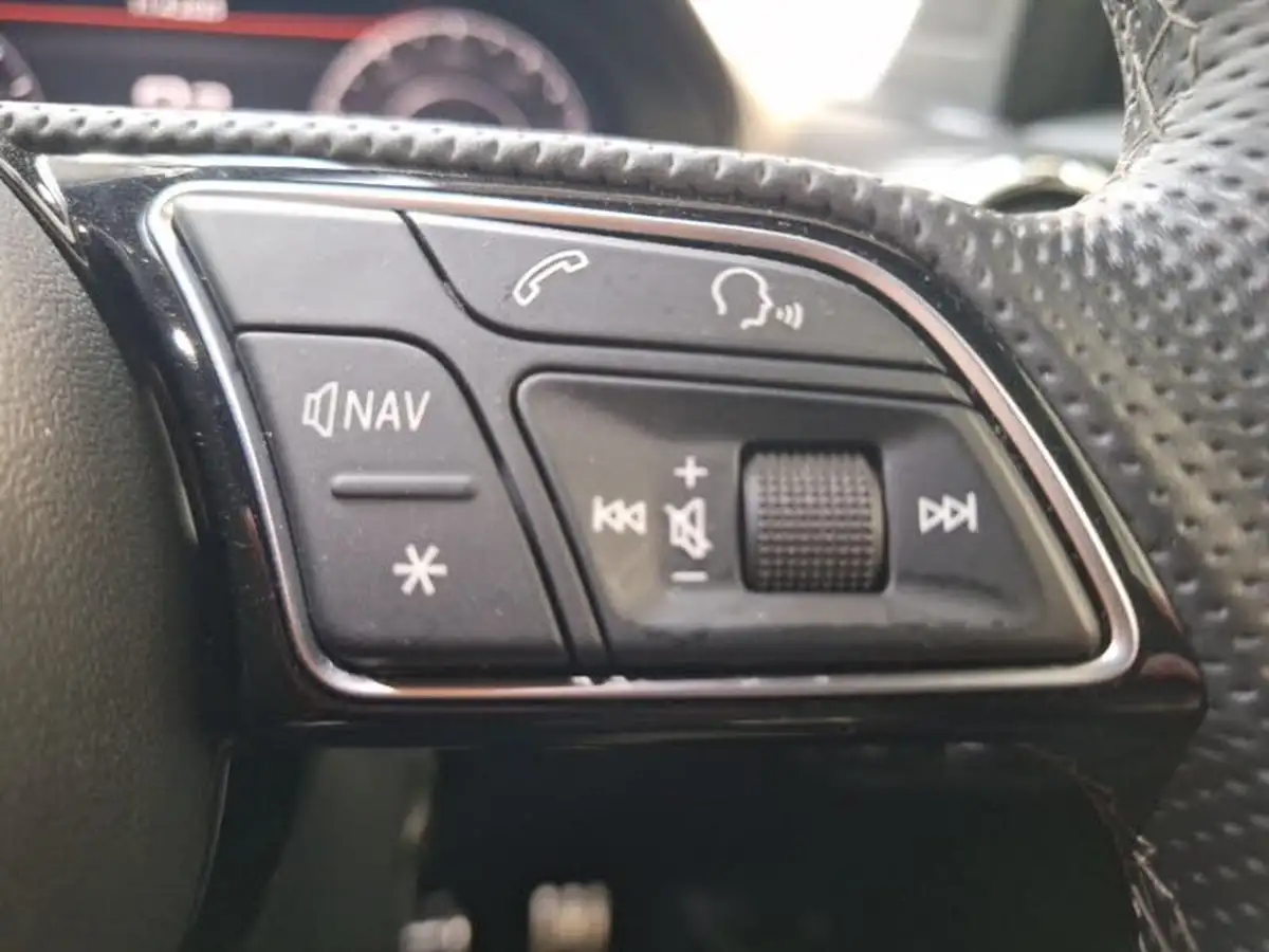 2020-audi-q2-15-35-tfsi-s-line-1498cc-big-14