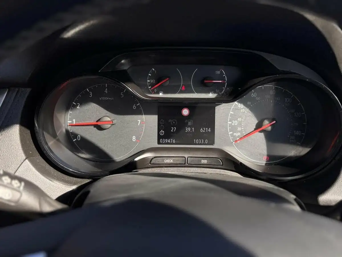 2019-vauxhall-grandland-x-12-se-ss-big-42