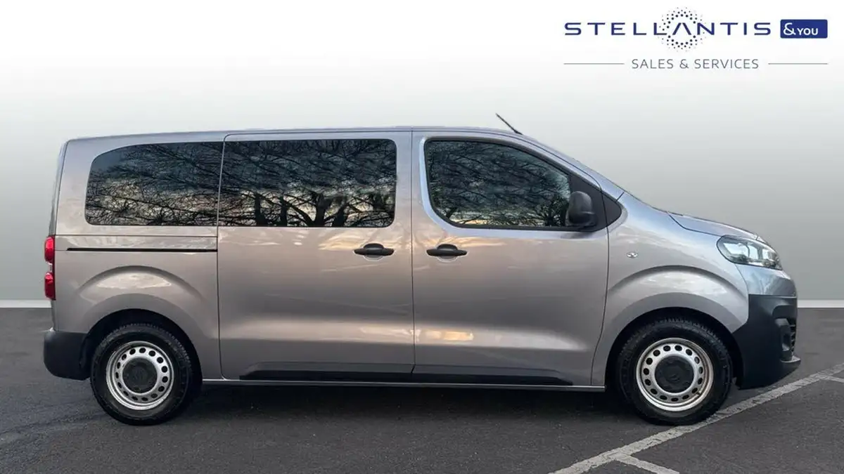 2022-citroen-spacetourer-e-business-edition-m-big-1