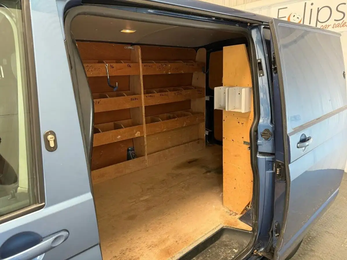 2016-volkswagen-transporter-20tdi-t28-highline-bmt-140ps-swb-dsg-big-27