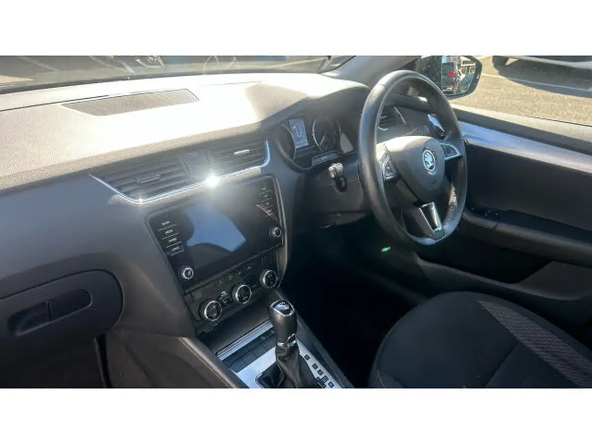 2020-skoda-octavia-15-tsi-se-drive-estate-dsg-big-8