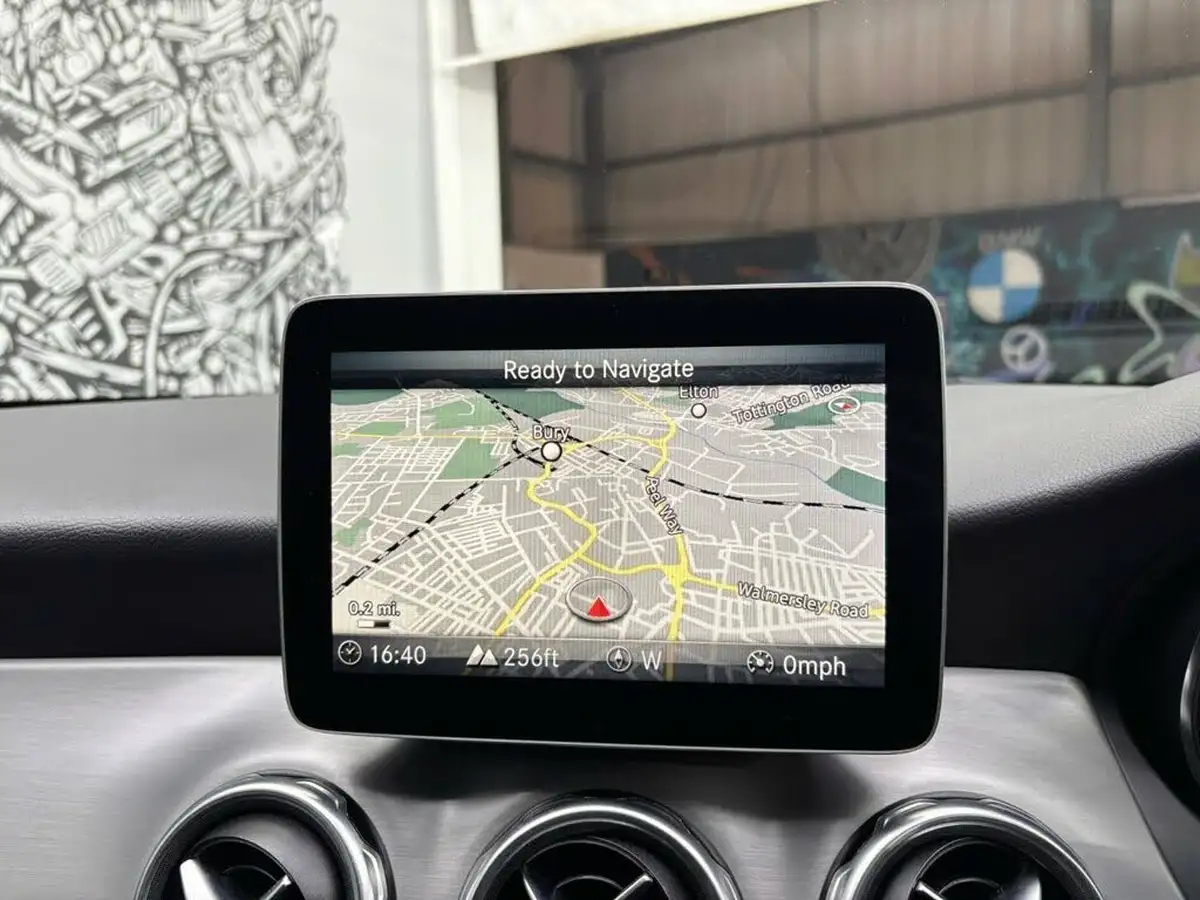 2020-mercedes-benz-gla-class-16-gla-180-amg-line-edition-7g-dct-big-20