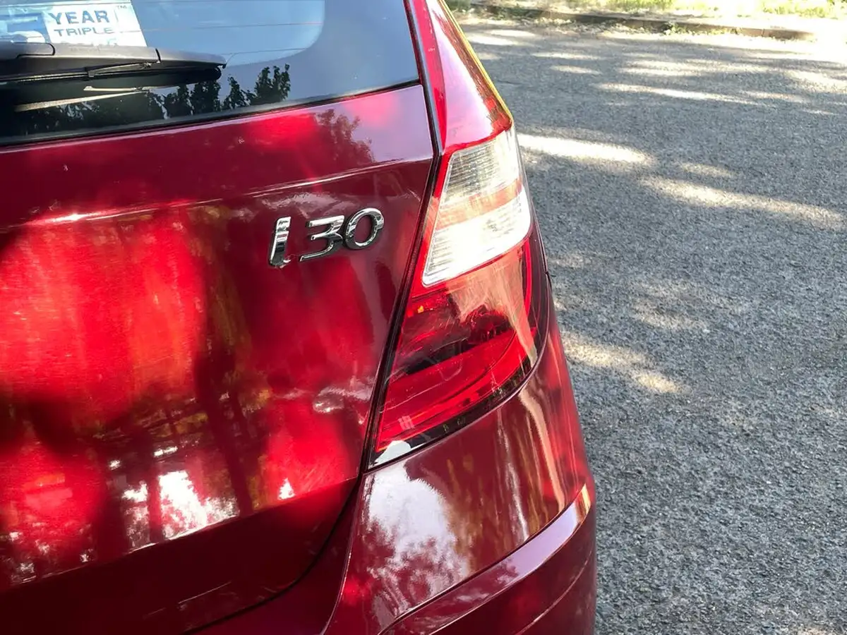 2011-hyundai-i30-14-comfort-109ps-isg-hatchback-big-9