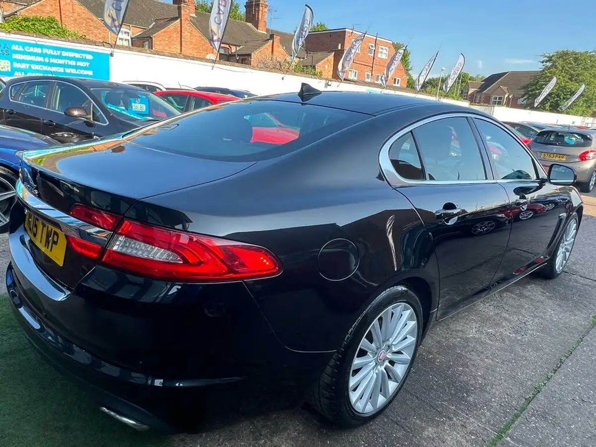 2015-jaguar-xf-22td-luxury-200ps-saloon-4d-big-11