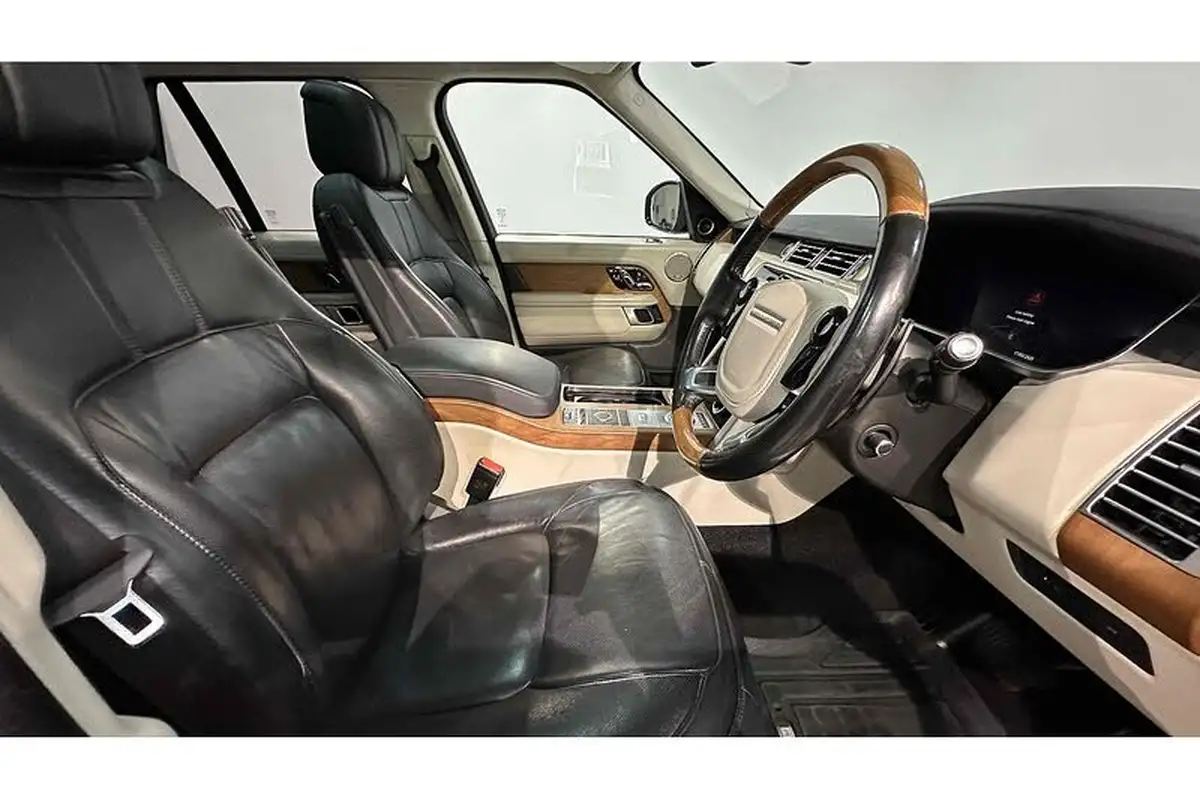 2019-land-rover-range-rover-30-sd-v6-vogue-big-30
