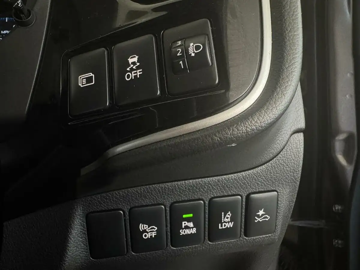 2021-mitsubishi-outlander-24-dynamic-safety-phev-big-19