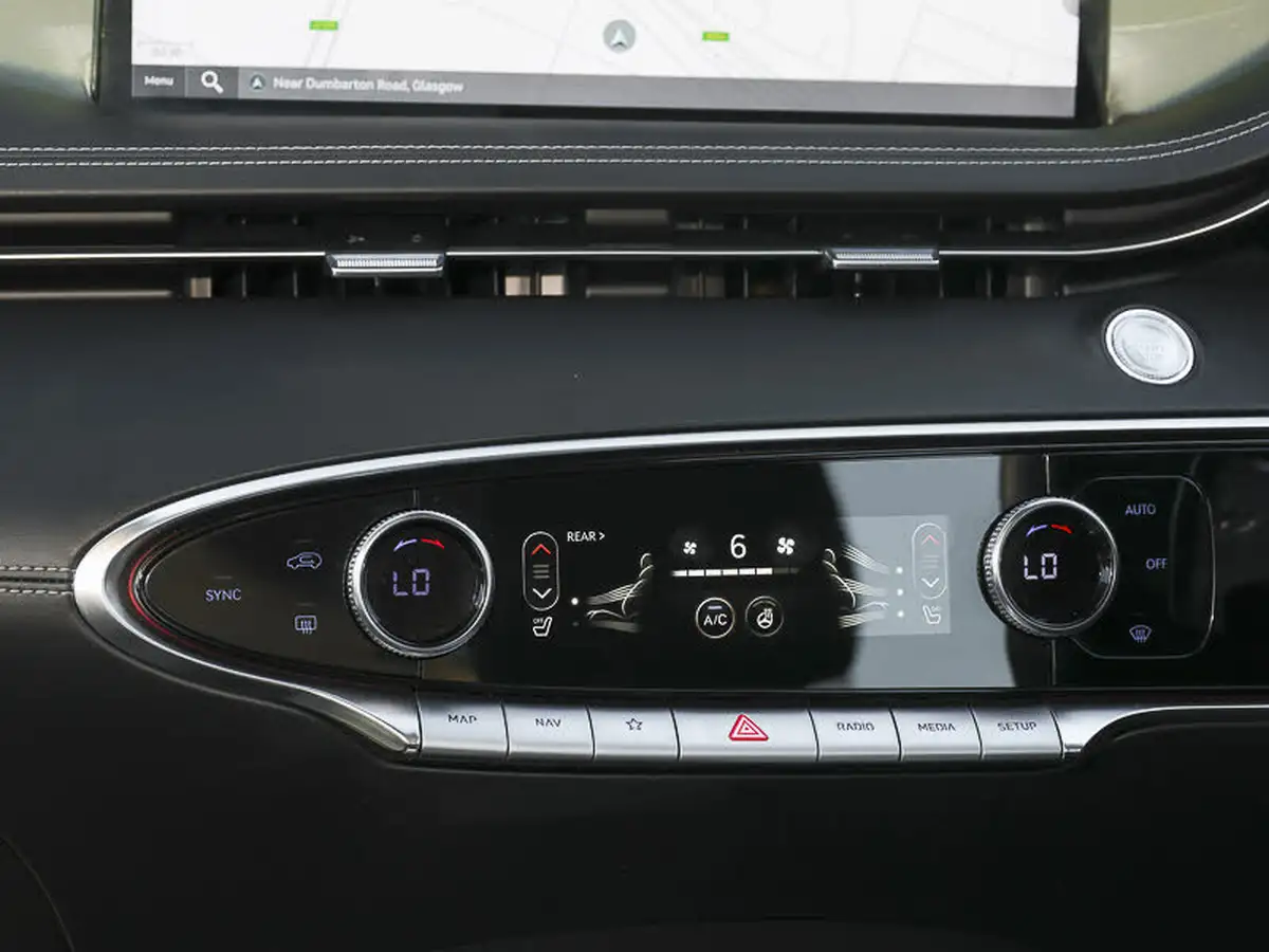 2022-genesis-gv70-22-d-luxury-line-210ps-big-13