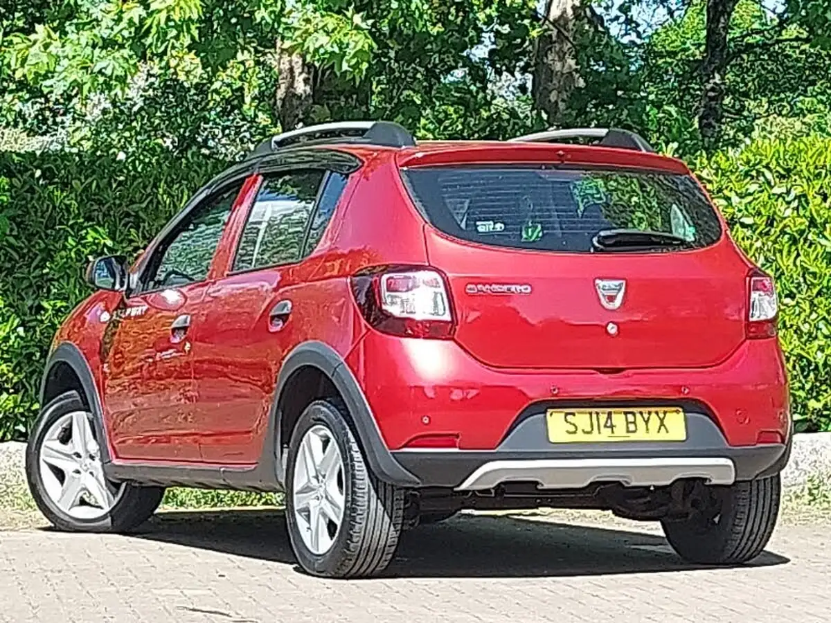 2013-dacia-sandero-stepway-09-laureate-big-1