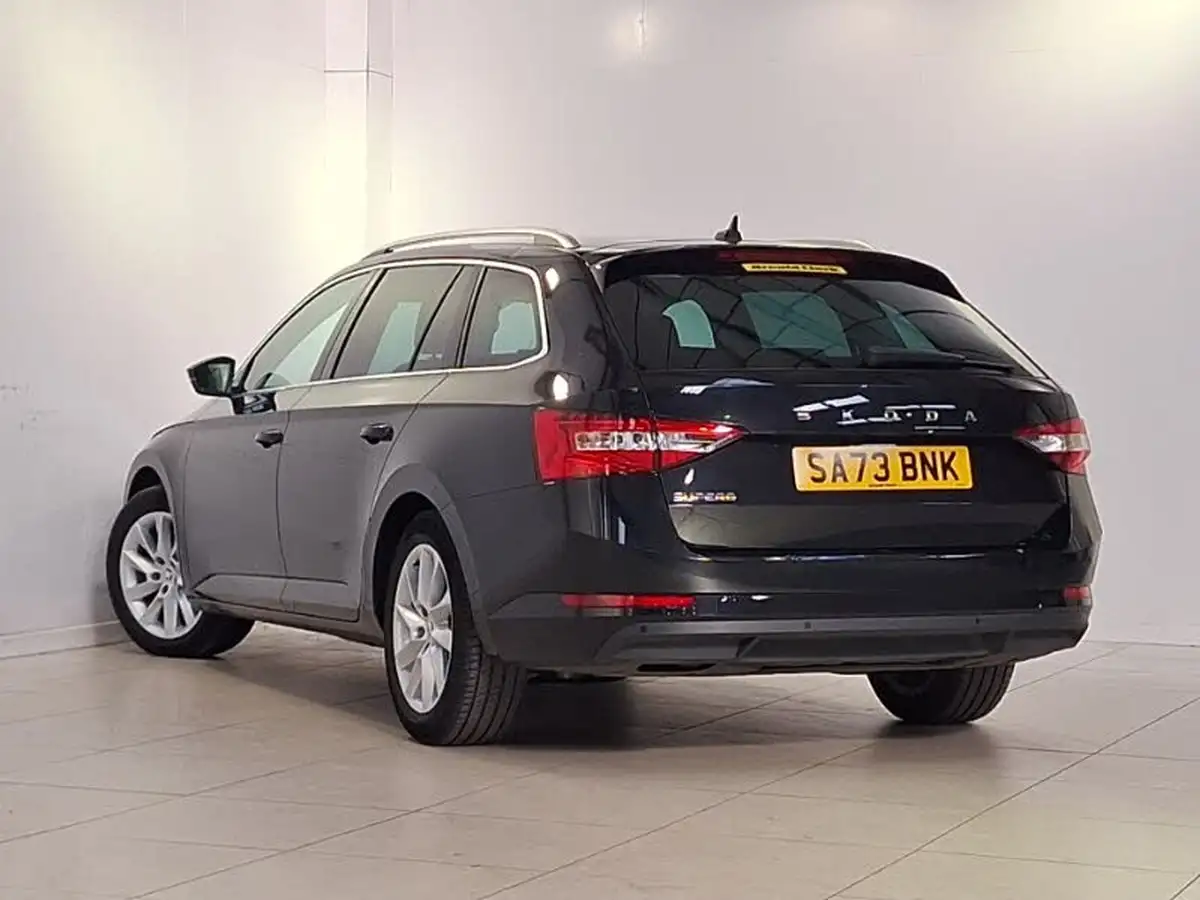 2023-skoda-superb-20tdi-se-technology-estate-dsg-big-1