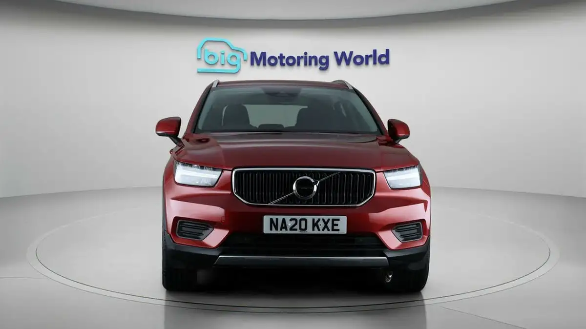 2020-volvo-xc40-15-t3-momentum-geartronic-big-1