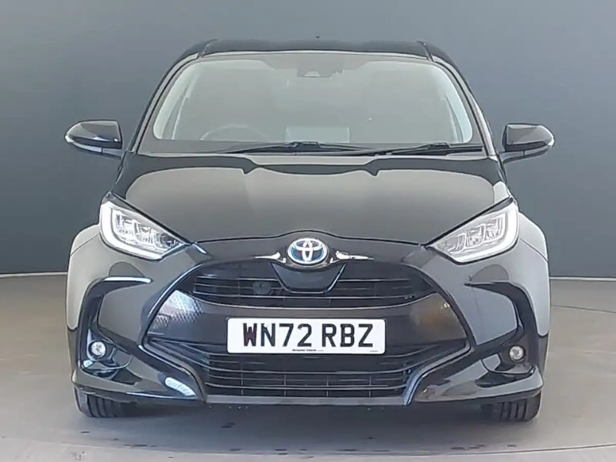 2022-toyota-yaris-15-vvt-i-design-big-18