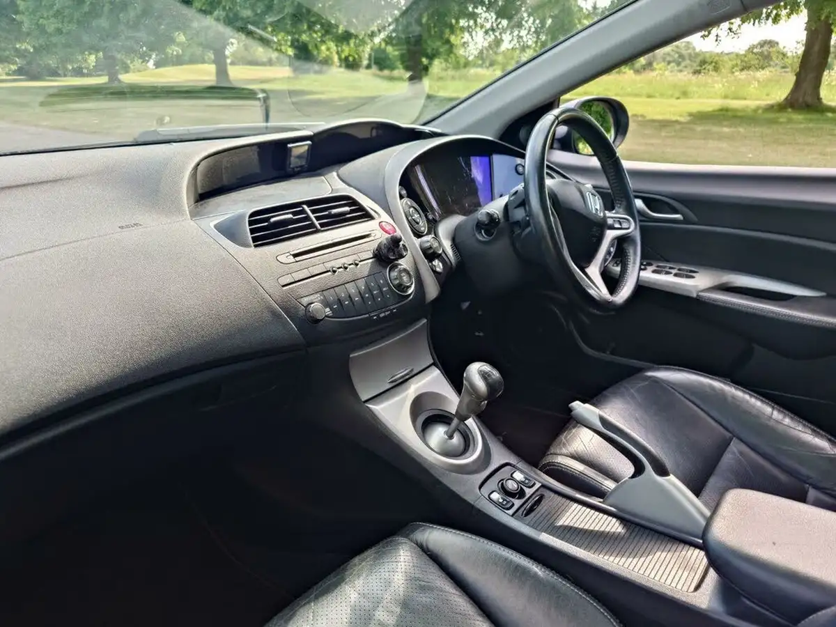 2009-honda-civic-18-es-lth-1798cc-big-14