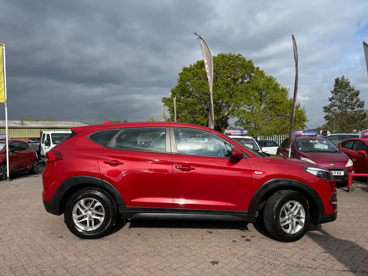 2017-hyundai-tucson-16-gdi-blue-drive-s-big-7