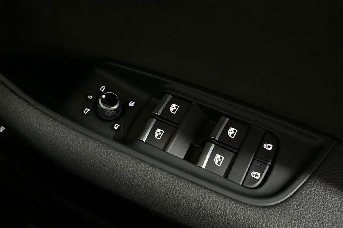2023-audi-q7-30-55-tfsi-black-edition-big-41