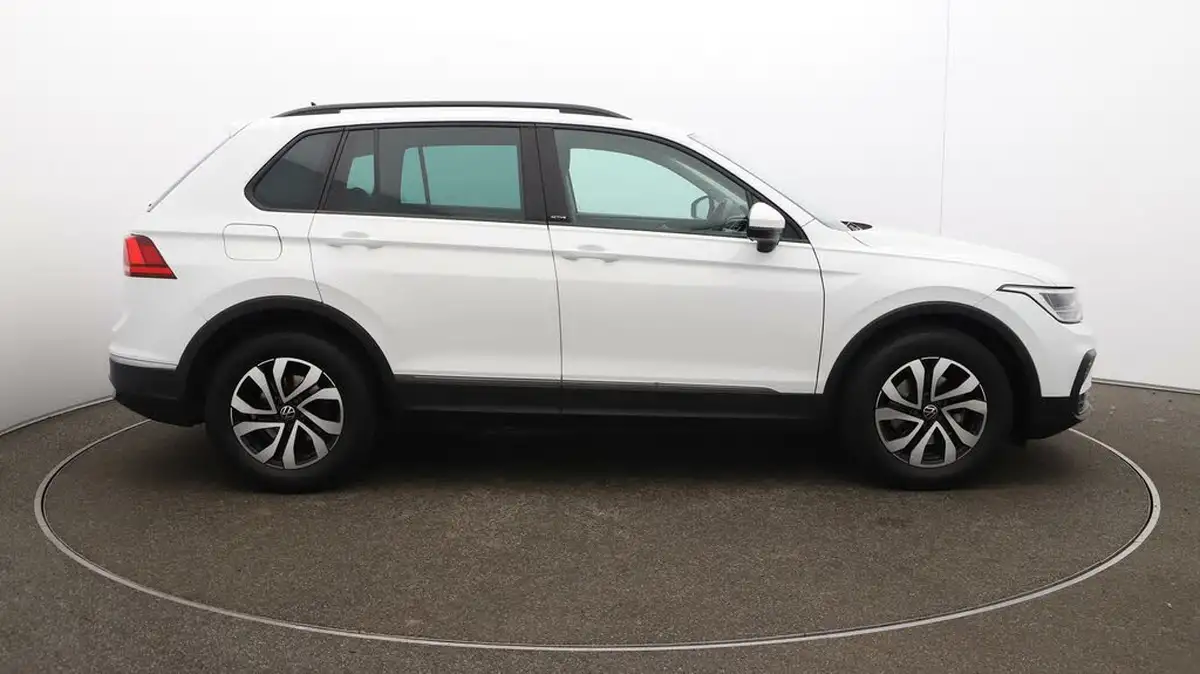 2022-volkswagen-tiguan-15-tsi-active-130ps-big-47