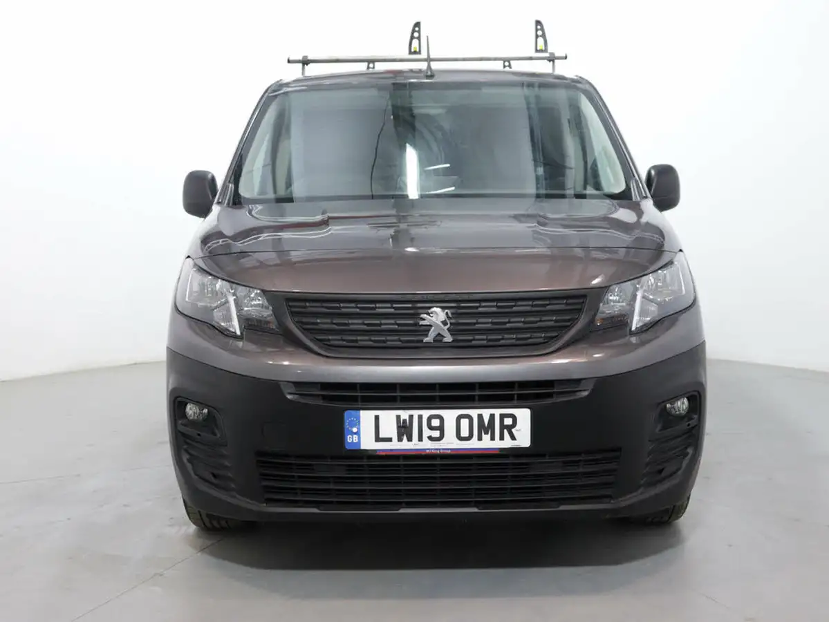 2019-peugeot-partner-16bluehdi-1000-professional-big-3