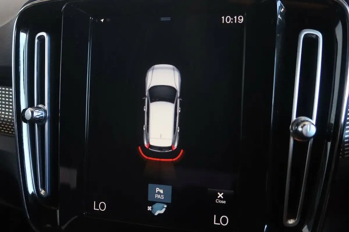 2021-volvo-xc40-15-t4-r-design-208bhp-big-16