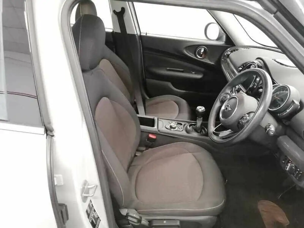 2018-mini-clubman-15-cooper-big-15