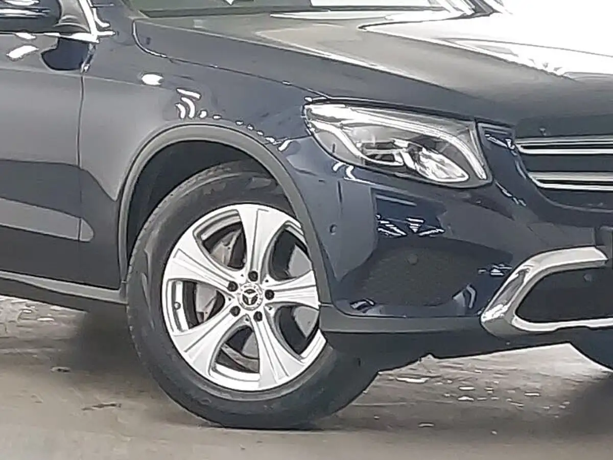 2018-mercedes-benz-glc-class-21d-glc220d-sport-ss-station-wagon-5d-big-8
