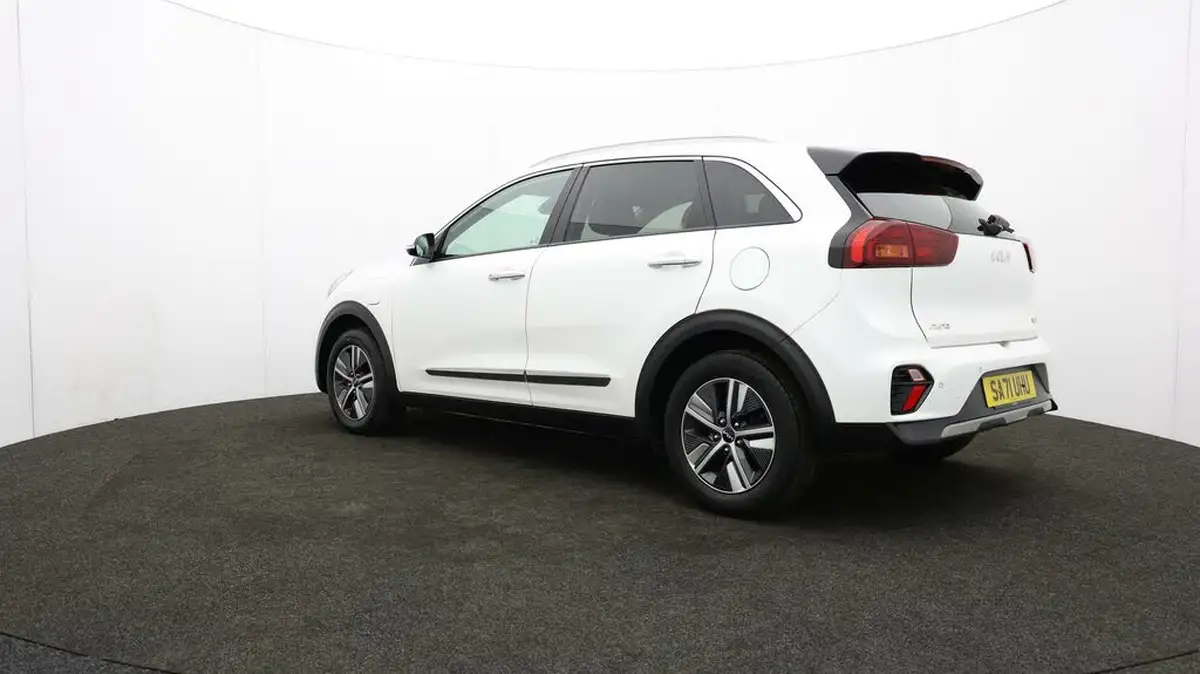 2021-kia-niro-16-gdi-phev-3-42in-cluster-big-76