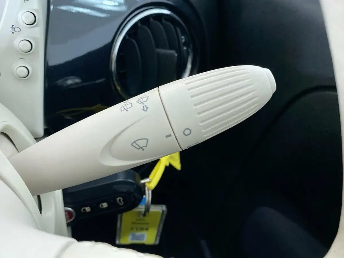 2018-fiat-500-12-lounge-big-22