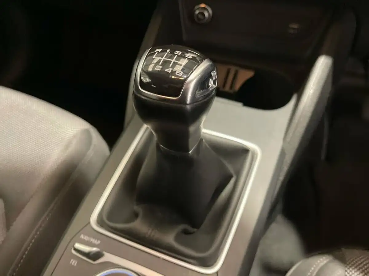 2022-audi-q2-10-30-tfsi-sport-big-11