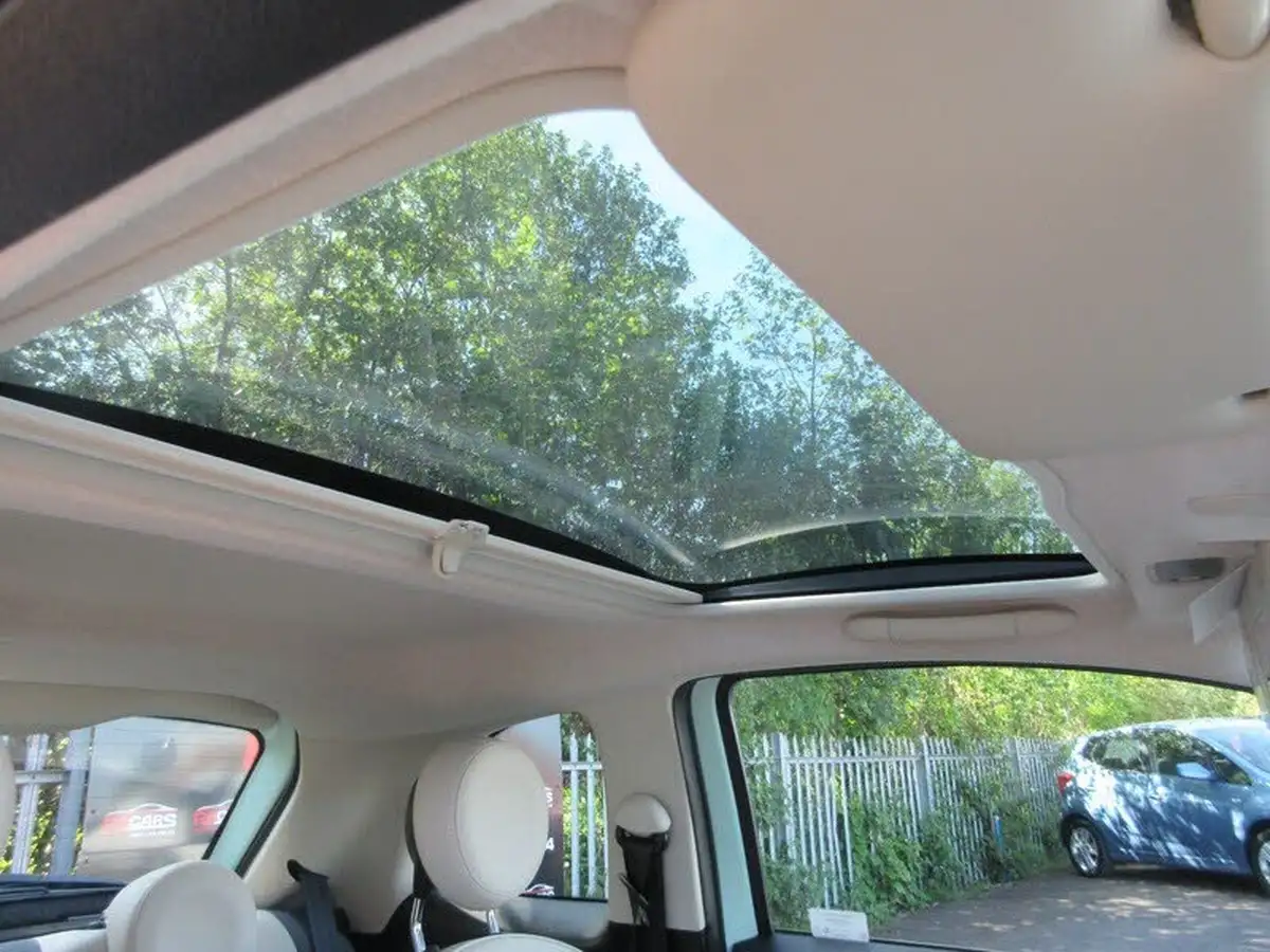 2018-fiat-500-12-lounge-big-23