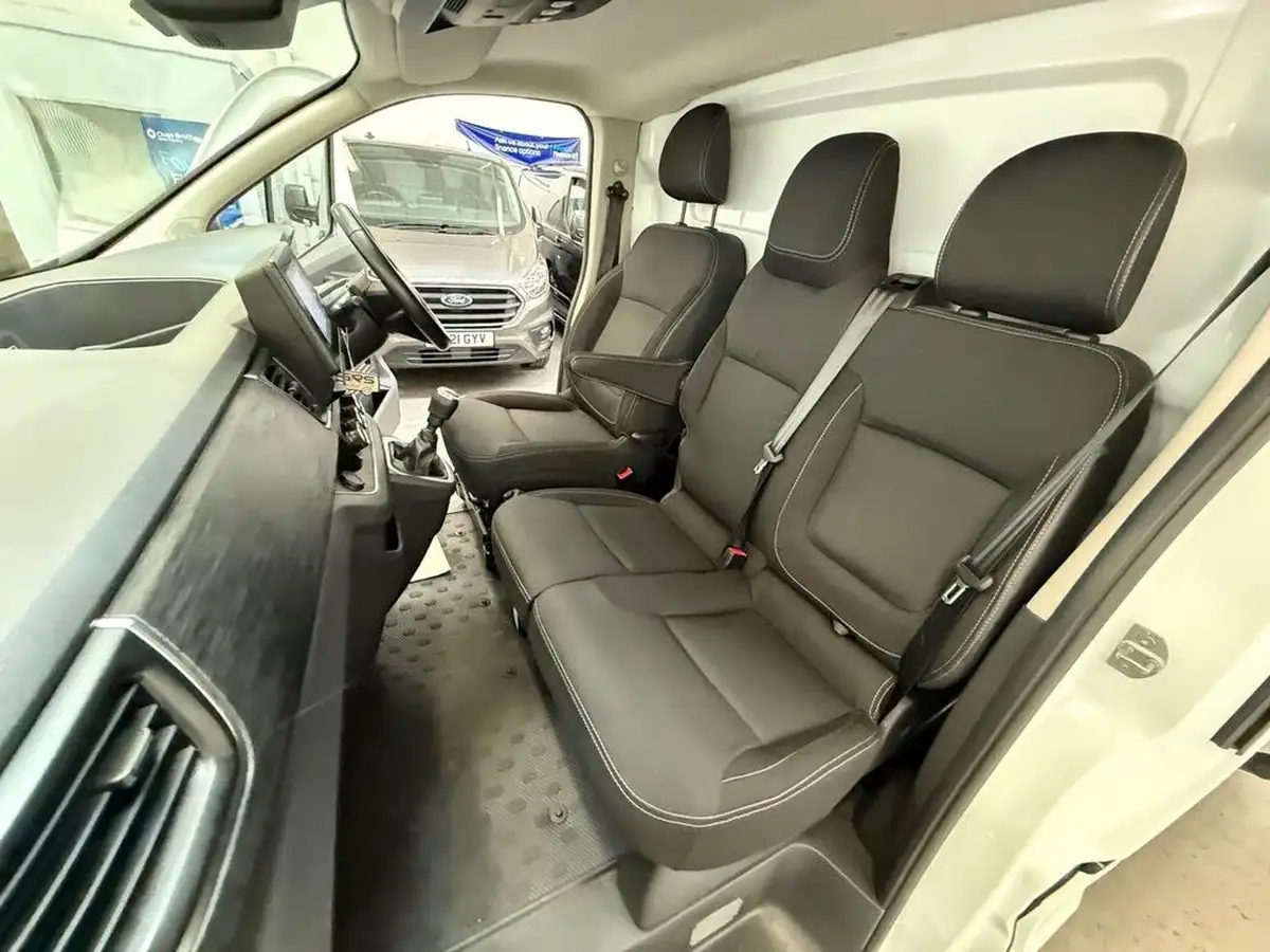 2022-renault-trafic-20dci-sl28-130-sport-big-61
