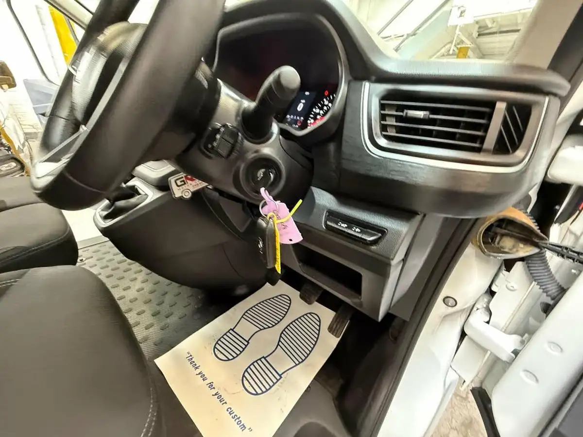 2022-renault-trafic-20dci-sl28-130-sport-big-37