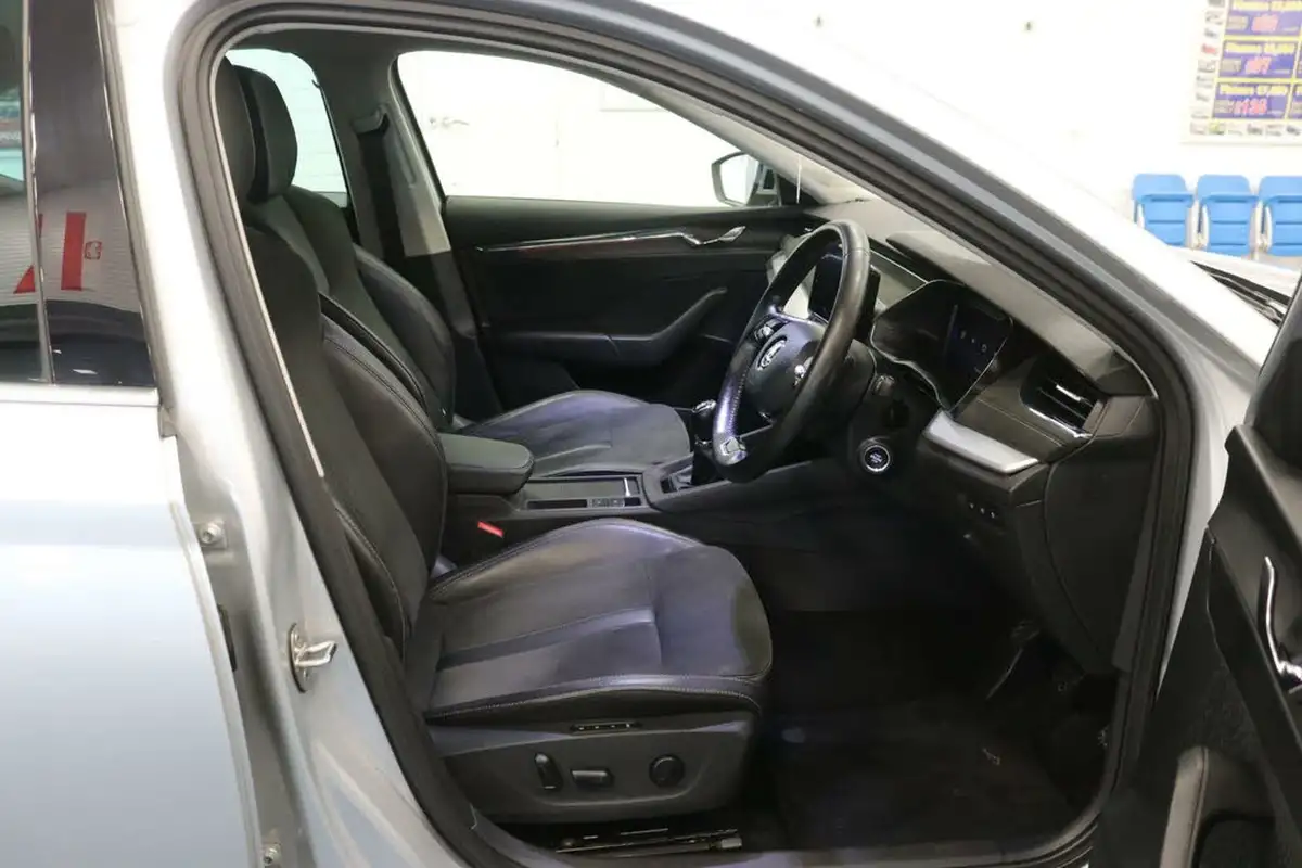 2021-skoda-octavia-15-tsi-se-l-hatchback-big-8