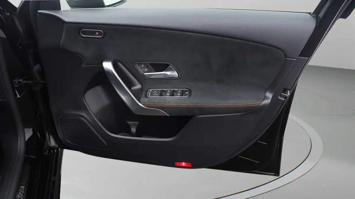 2019-mercedes-benz-a-class-13-a200-amg-line-executive-hatchback-5d-7g-dct-big-14