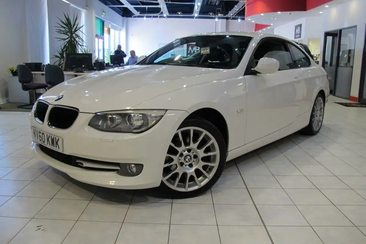 2011-bmw-3-series-20-320i-se-coupe-2d-1995cc-big-0