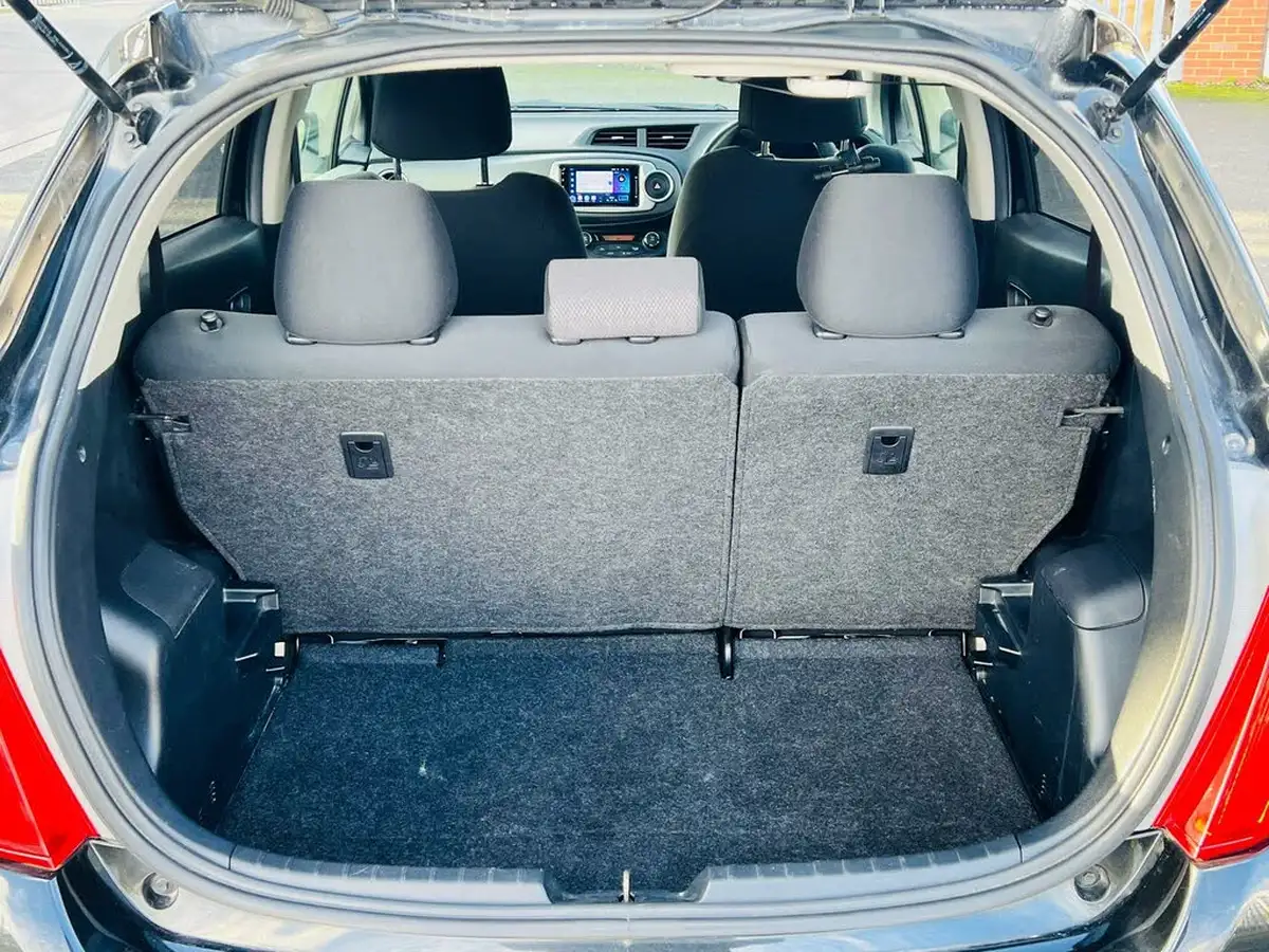 2013-toyota-yaris-133-tr-5d-m-drive-s-big-17