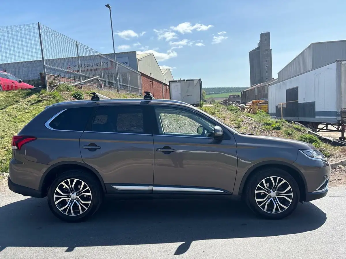 2018-mitsubishi-outlander-22di-d-4-leather-auto-big-13