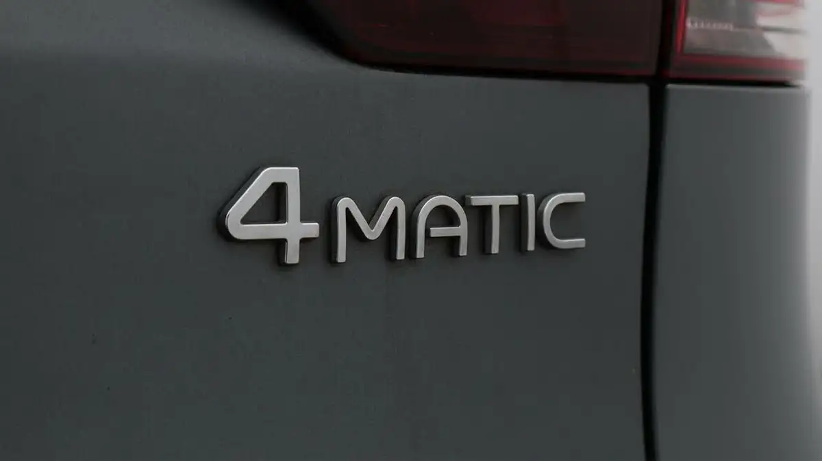 2022-mercedes-benz-eqc-e-eqc-400-amg-line-premium-plus-big-24