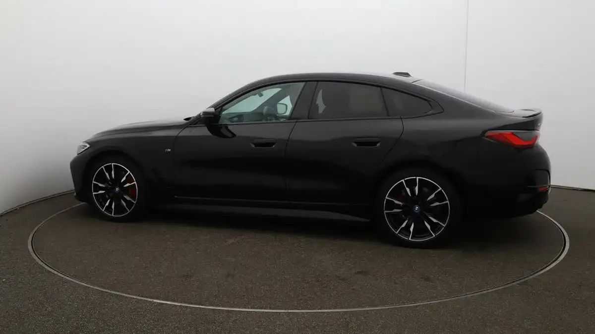 2022-bmw-i4-e-m50-big-58